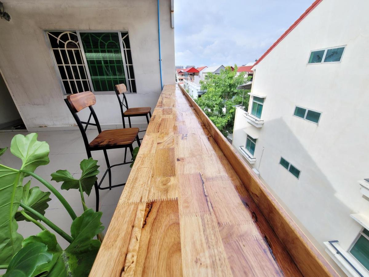 Yana House Phnom Penh Hotel Eksteriør billede