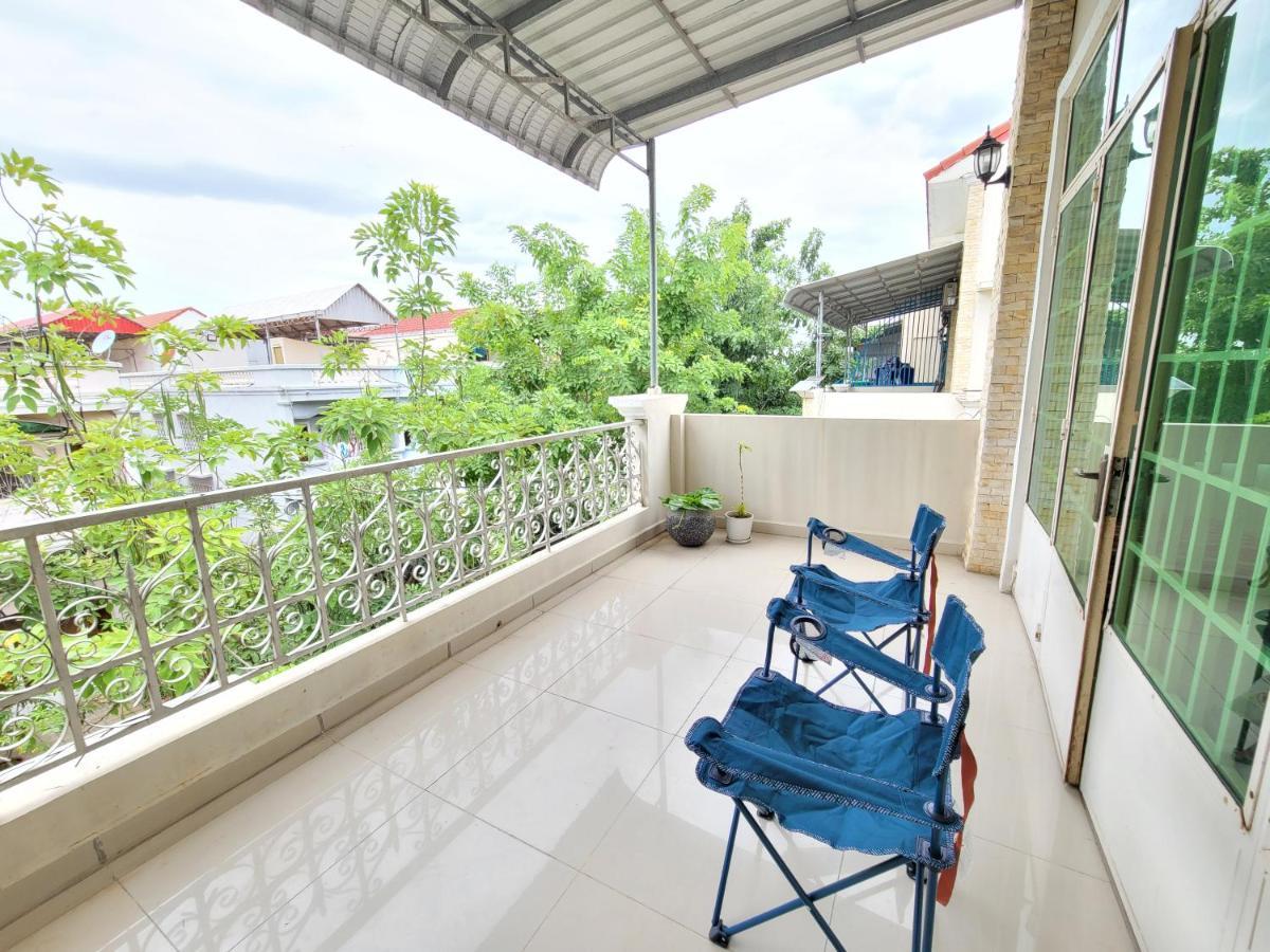 Yana House Phnom Penh Hotel Eksteriør billede